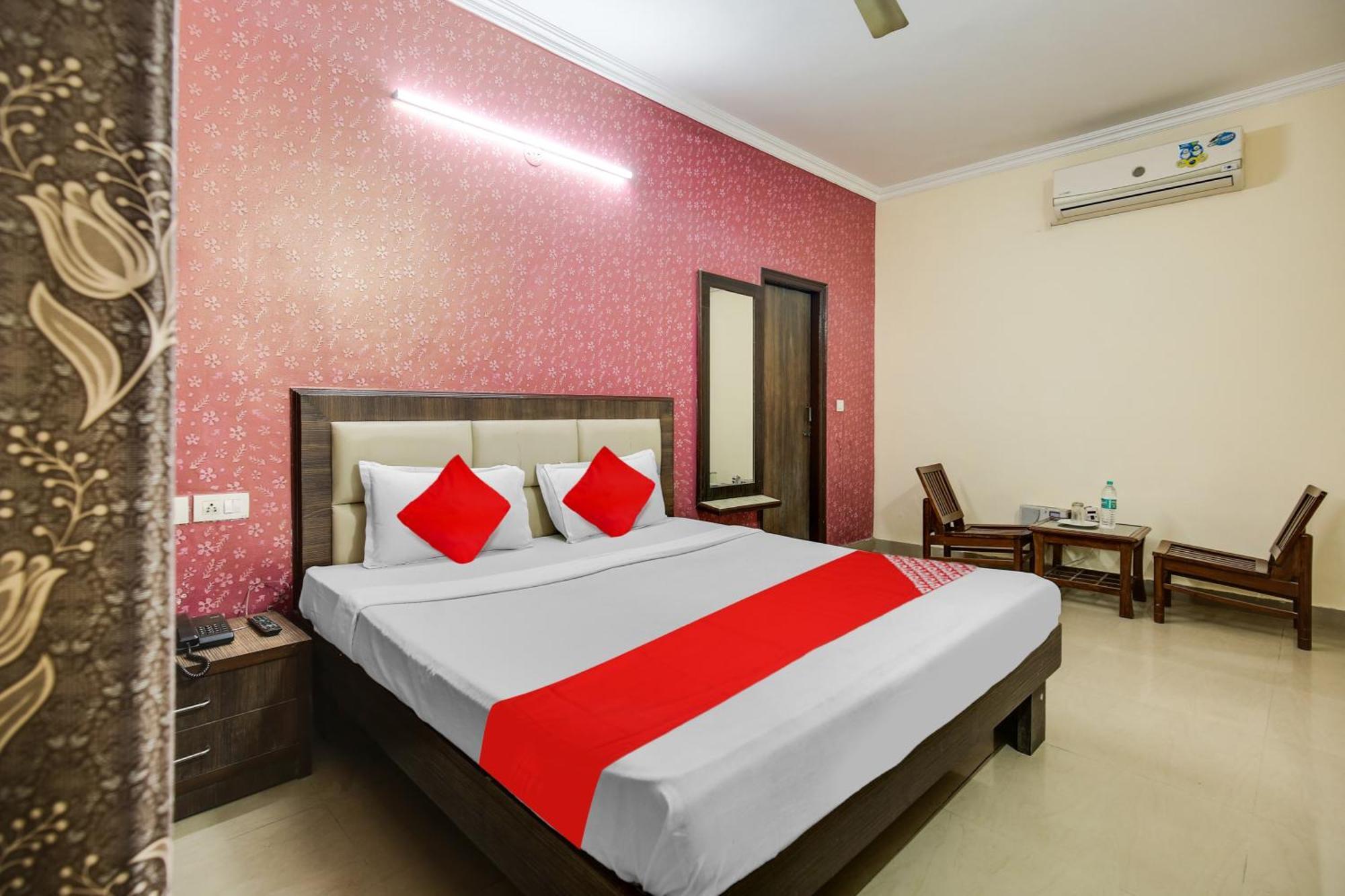 Hotel O Royal Mohali Экстерьер фото
