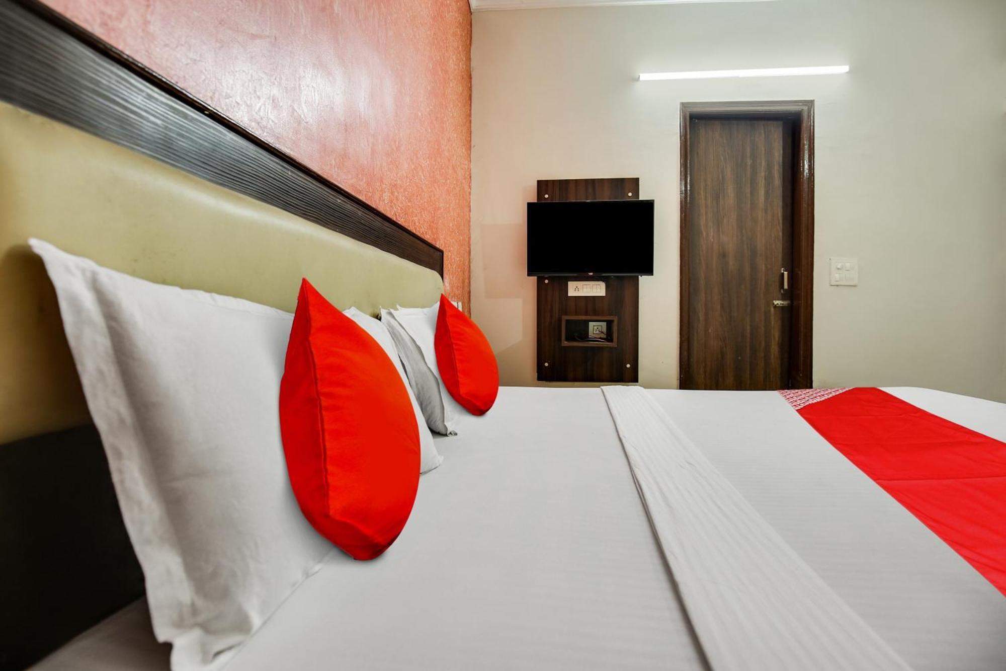 Hotel O Royal Mohali Экстерьер фото