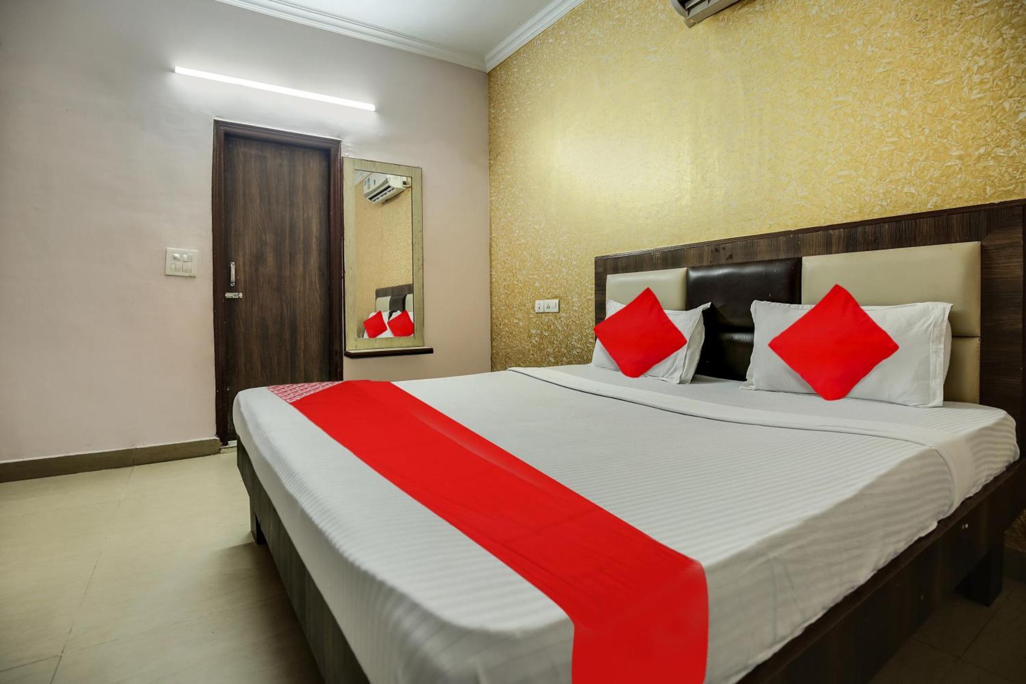 Hotel O Royal Mohali Экстерьер фото