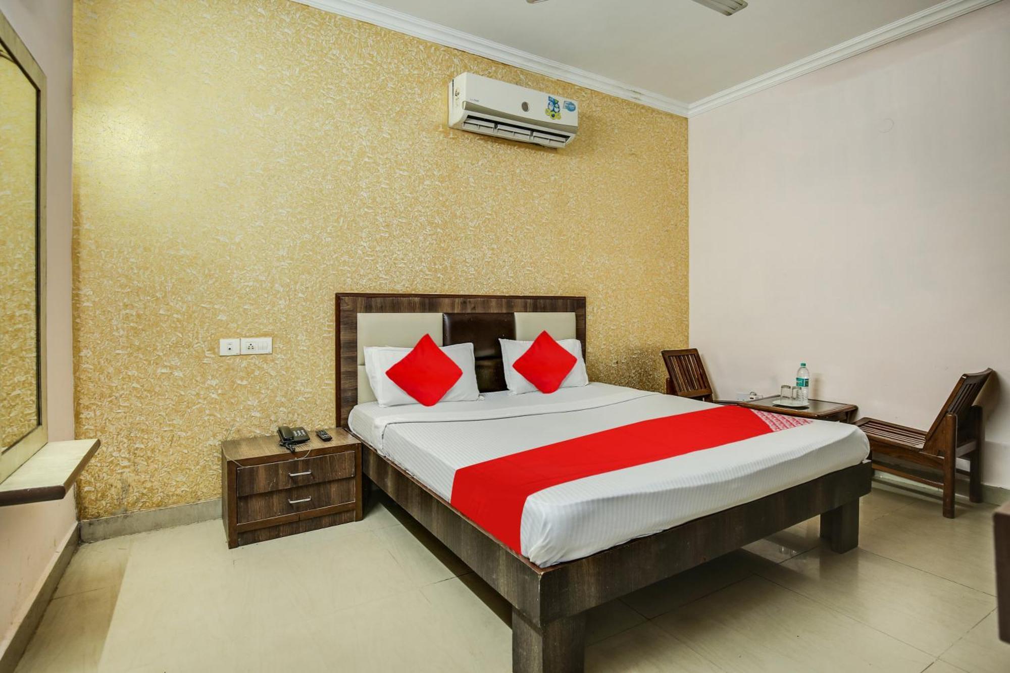 Hotel O Royal Mohali Экстерьер фото